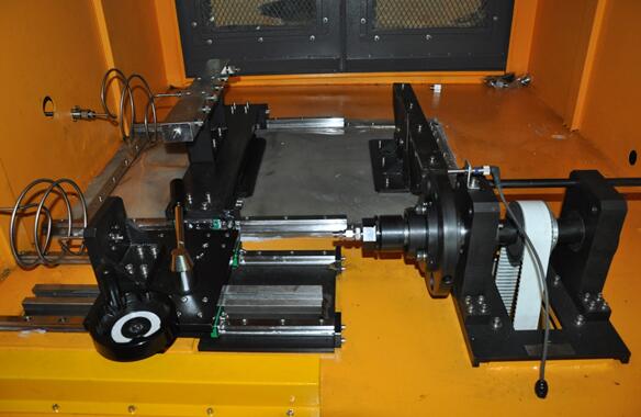 管接头旋转弯曲振动疲劳试验台