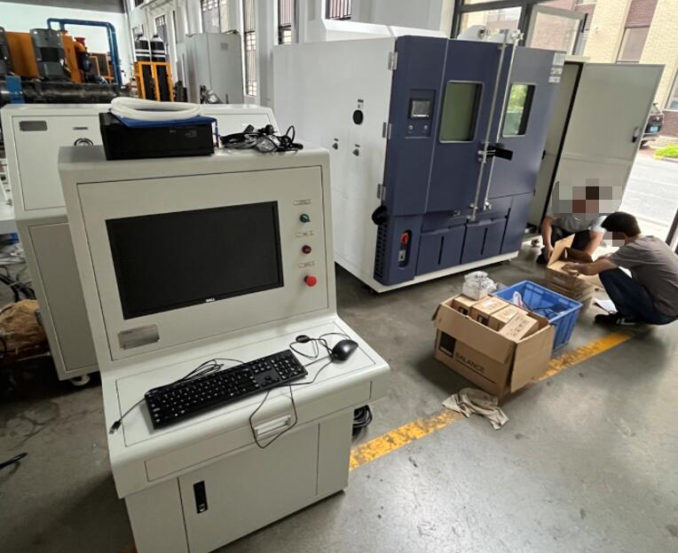 高低温气密振动试验机