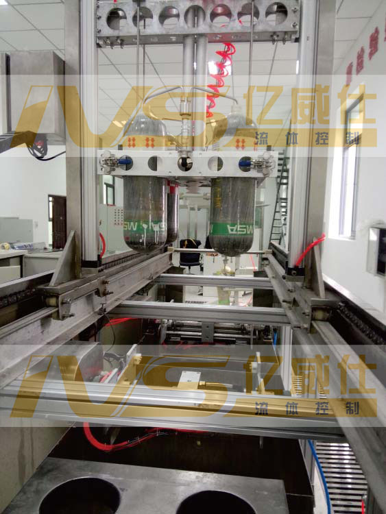 气瓶检测线实拍图1 气瓶检测线实拍图1