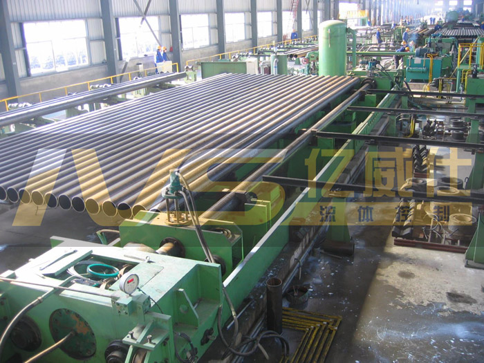 在线钢管红足1世足球网客户现场实拍图2